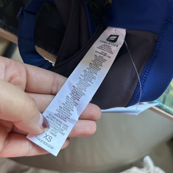 NWT Fabletics Shira Sports Bra Size XS - Picture 4 of 4